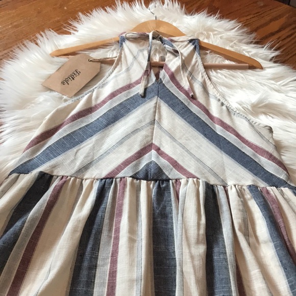 Listicle “The Justine” Linen Dress - Picture 10 of 16